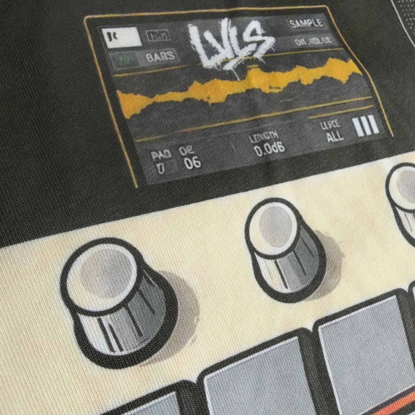 LVLS Oversized Shirt White „Level Your Samples“ – Für Producer, die liefern